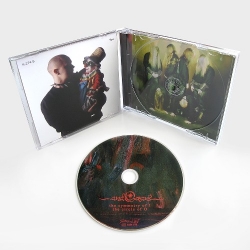 ...AND OCEANS - The Symmetry Of I The Circle Of O (CD)